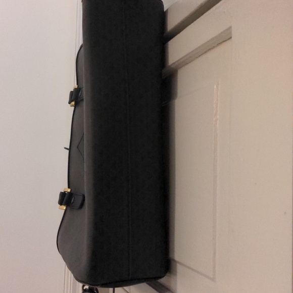 ⭐ 2 / $12 Liz Claiborne 1984 triangle patterned purse - Picture 3 of 16